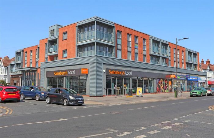 2 Bedroom Flat To Rent In Southchurch Road, Southend-On-Sea, SS1