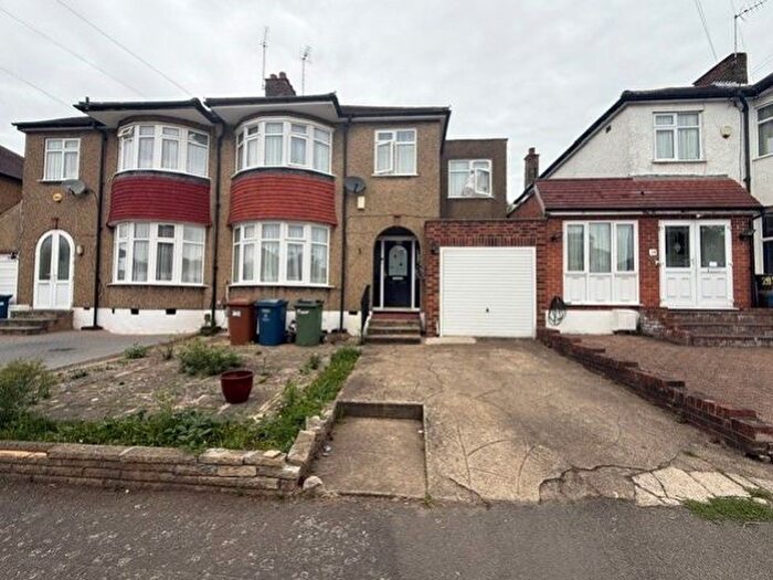 4 Bedroom Semi Detached House To Rent In Hawthorn Drive, Harrow, Middlesex, HA2