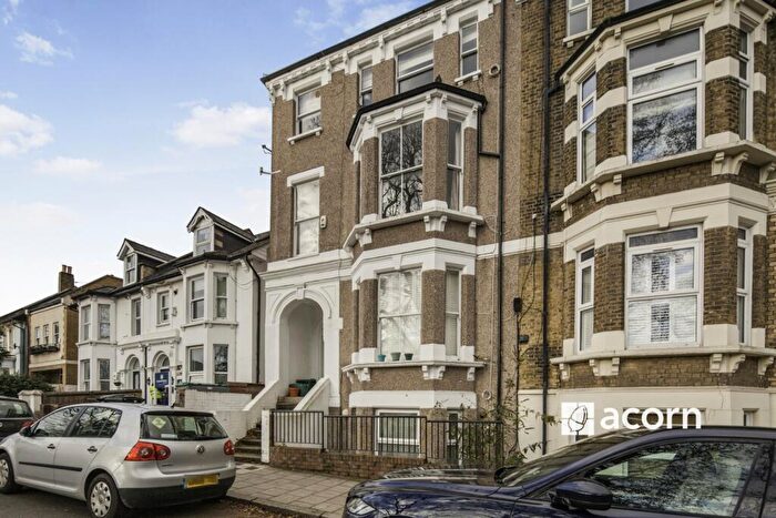 Flat To Rent In Maberley Road Upper Norwood, SE19