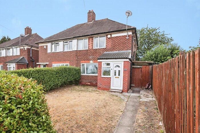 3 Bedroom Semi Detached House For Sale In Kelynmead Road, Birmingham, B33