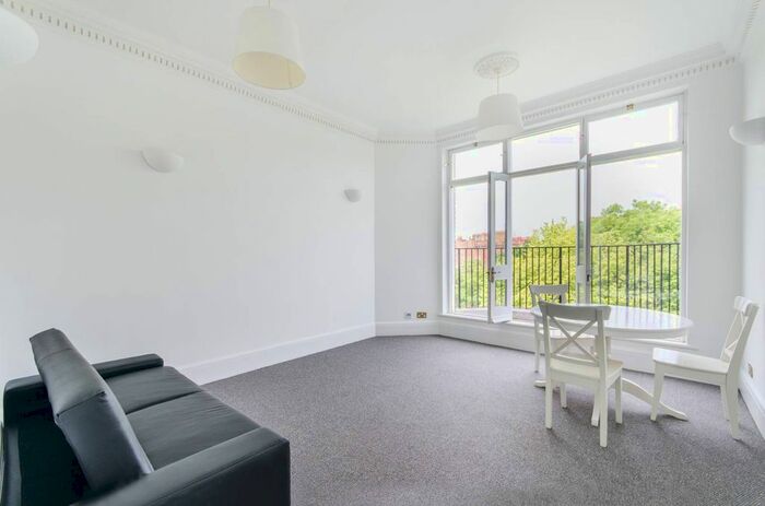 3 Bedroom Flat To Rent In Sutherland Avenue, Maida Vale, London, W9