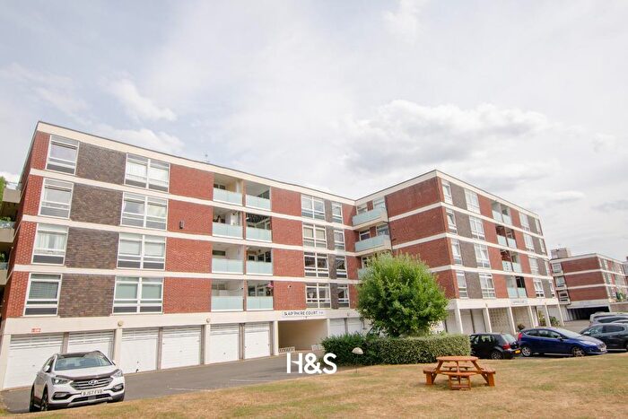 2 Bedroom Flat For Sale In Chelmscote Road, Solihull, B92