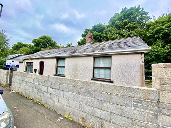 2 Bedroom Detached Bungalow For Sale In Twyncarn Road, Pontywaun, Cross Keys., NP11