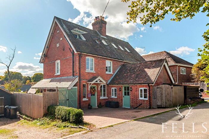 4 Bedroom Semi-Detached House For Sale In Grugs Lane, Cranborne, BH21