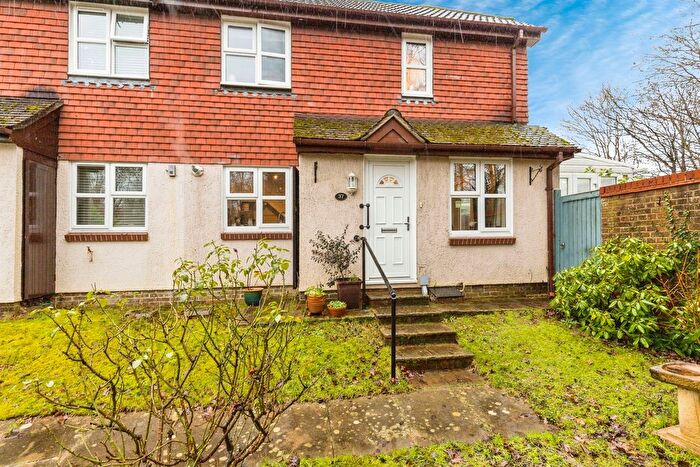 1 Bedroom End Terrace House For Sale In Wordsworth Place, Horsham, RH12