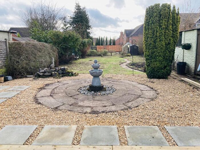 4 Bedroom Detached House For Sale In Barkham Road, Wokingham, RG41