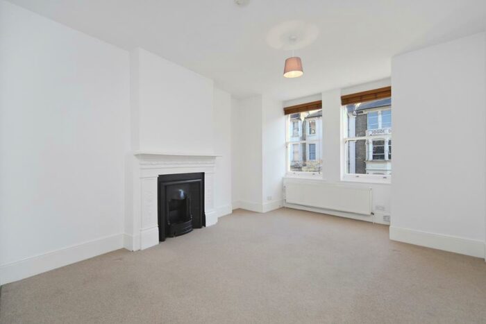 1 Bedroom Block Of Apartments To Rent In Fairmead Road London, N19