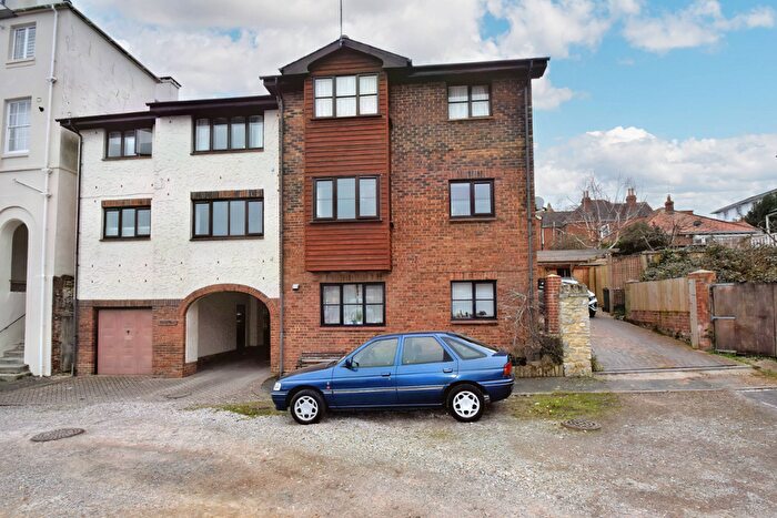 1 Bedroom Flat To Rent In Lind Place, Ryde, PO33