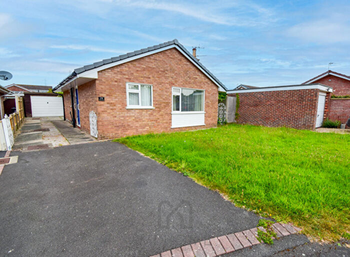 2 Bedroom Bungalow For Sale In Clifton Green, Clifton, Preston, PR4