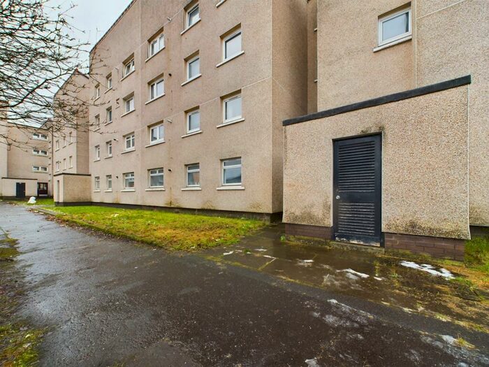 2 Bedroom Flat To Rent In Maclean Square, Kinning Park, G51