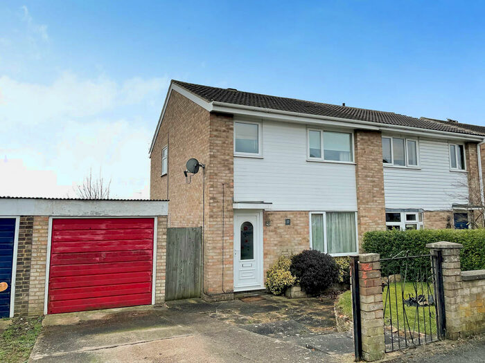 3 Bedroom Semi-Detached House To Rent In Westminster Road, Wellingborough, NN8