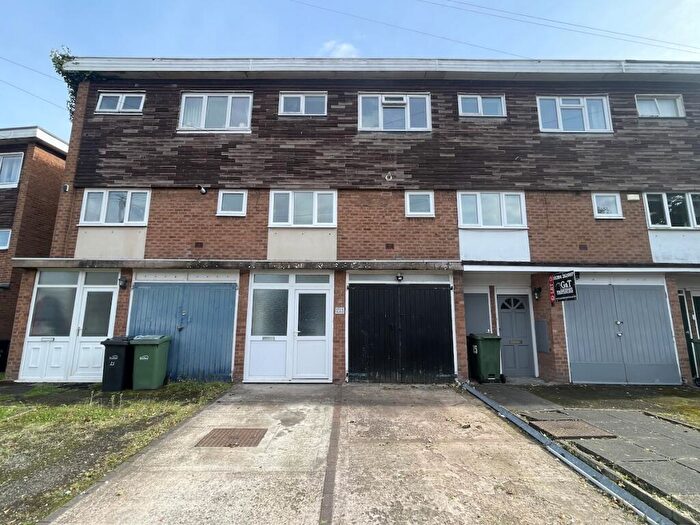 3 Bedroom Town House To Rent In Stourbridge - Withymoor Road, DY8