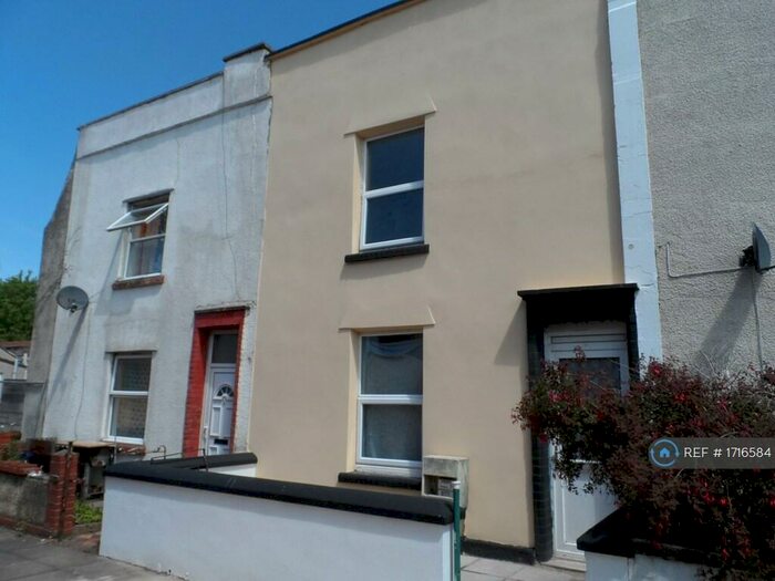 4 Bedroom Terraced House To Rent In Armoury Square, Bristol, BS5