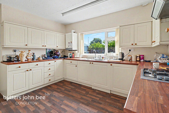 2 Bedroom Detached Bungalow For Sale In Astbury Lane Ends, Congleton, CW12