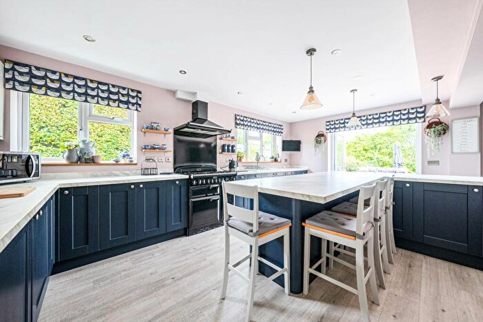5 Bedroom Detached House For Sale In Bratton, BA13