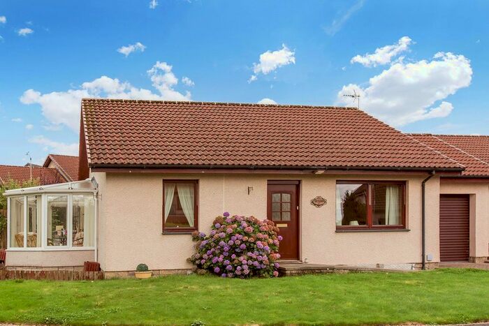 2 Bedroom Detached Bungalow For Sale In The Glebe, Abernethy, Perth, PH2