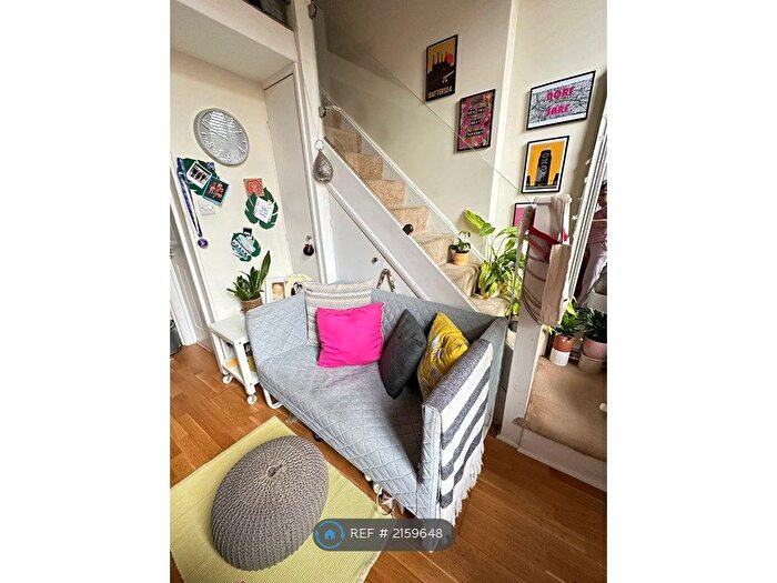 Studio To Rent In Balham High Road, Balham, SW17