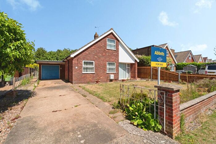 3 Bedroom Bungalow For Sale In Heath Rise, Fakenham, Norfolk, NR21
