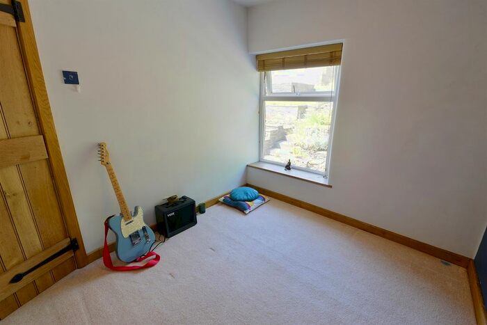 2 Bedroom Terraced House For Sale In Sitch Lane, Birch Vale, High Peak, SK22