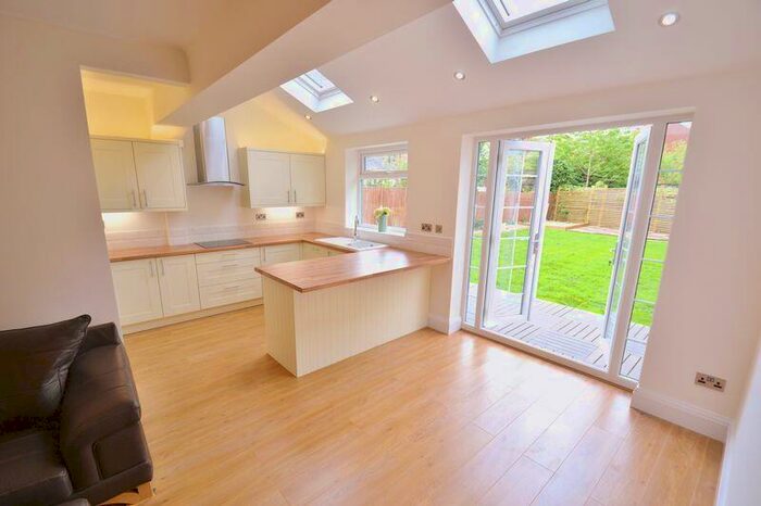 3 Bedroom Semi-Detached House To Rent In Glendale Road, Eccles, M30