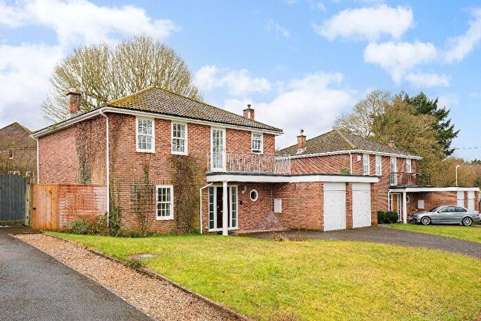 4 Bedroom Detached House For Sale In Bradley Close, Kintbury, Berkshire, ., RG17