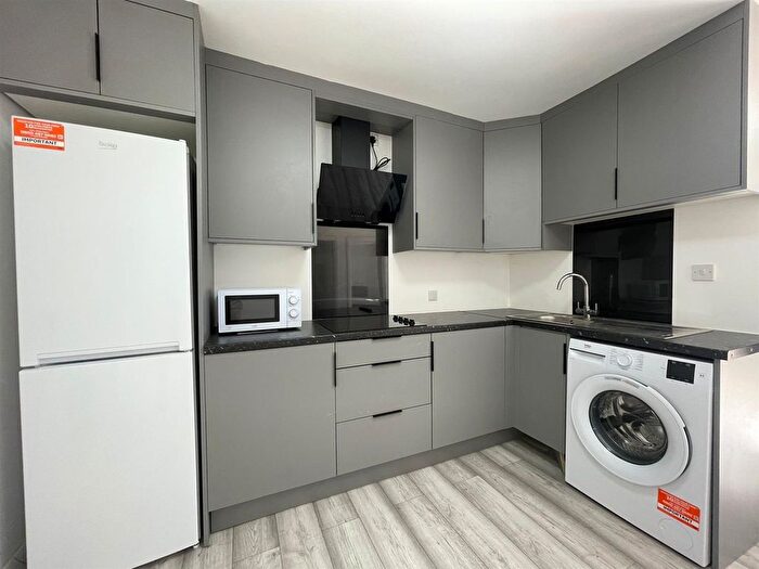 2 Bedroom Property To Rent In Armytage Road, Hounslow, TW5