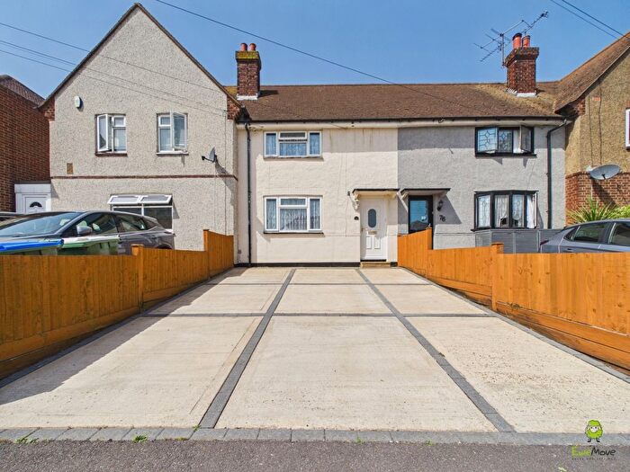 3 Bedroom Terraced House For Sale In Ridge Way, Crayford, Dartford, DA1