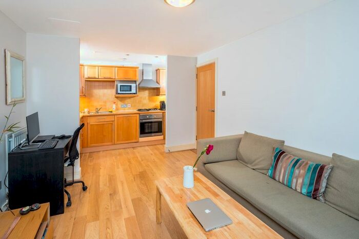 1 Bedroom Flat To Rent In Queensway, London, W2