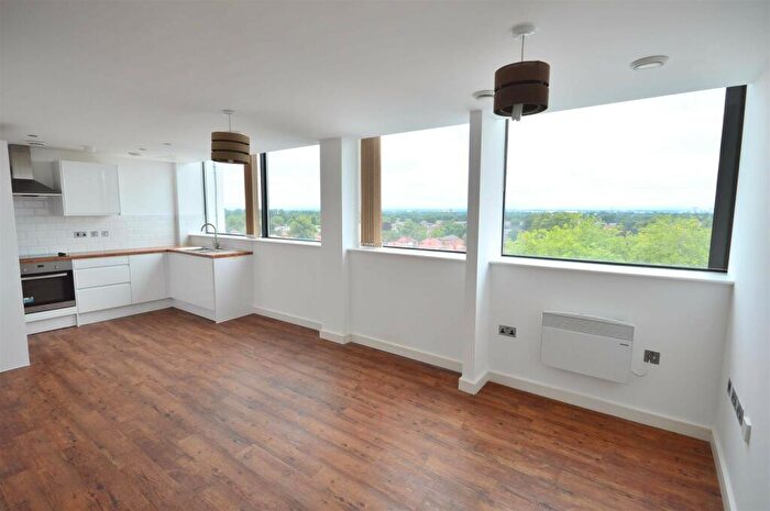 1 Bedroom Apartment To Rent In Ashton Lane, Sale, M33