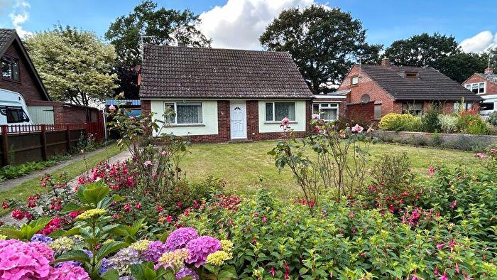 3 Bedroom Detached Bungalow For Sale In Heather Close, Thurston, IP31