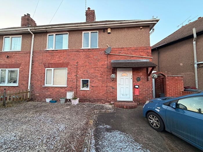 3 Bedroom Semi-Detached House For Sale In Hartington Street, Langwith, Mansfield, Derbyshire, NG20
