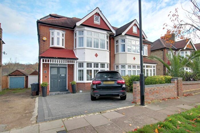 4 Bedroom House To Rent In Grange Park Avenue, London, N21