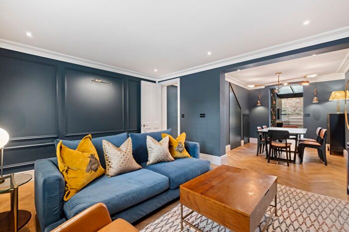 2 Bedroom Maisonette To Rent In Cloudesley Square, Angel, N1