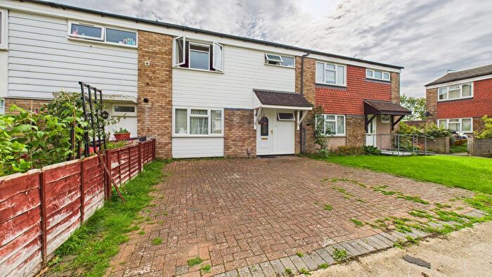 3 Bedroom Terraced House For Sale In Lister Green, Aylesbury, Buckinghamshire, HP21