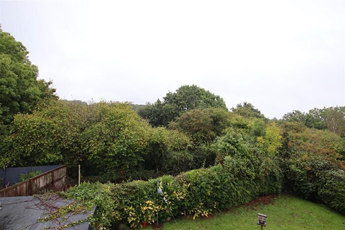 2 Bedroom Maisonette For Sale In Mincinglake Road, Stoke Hill, Exeter, EX4