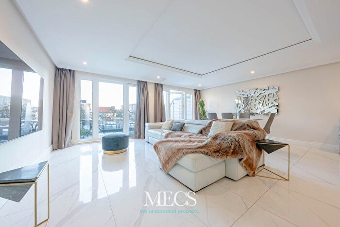 3 Bedroom Flat To Rent In Royal Arch Apartments, The Mailbox, Wharfside Street, Birmingham, West Midlands, B1