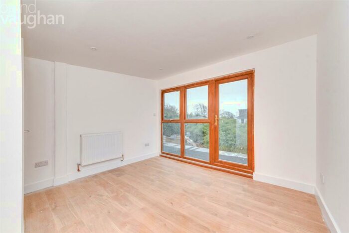 3 Bedroom End Of Terrace House To Rent In Vere Road, Brighton, BN1