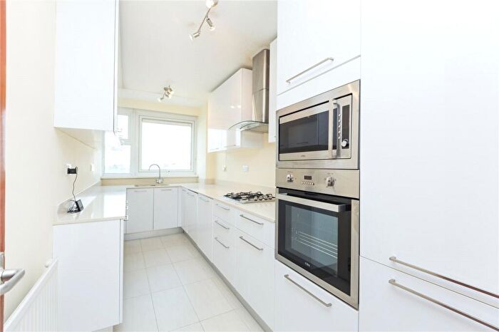 2 Bedroom Flat To Rent In Lords View, St. Johns Wood Road, NW8