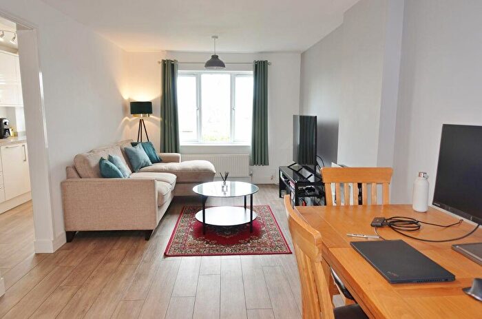 1 Bedroom Flat To Rent In Armstrong Close, Newmarket, CB8