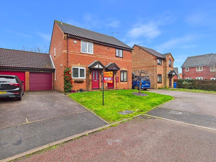 2 Bedroom Semi-Detached House For Sale In Docklewell Close, Towcester, NN12