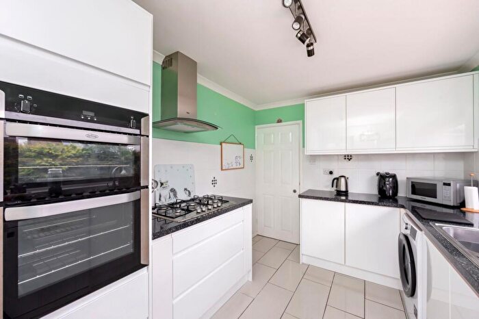 2 Bedroom Bungalow For Sale In Penfold Way, Steyning, BN44