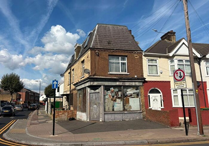2 Bedroom Flat For Sale In B Church Road, Manor Park, London, E12