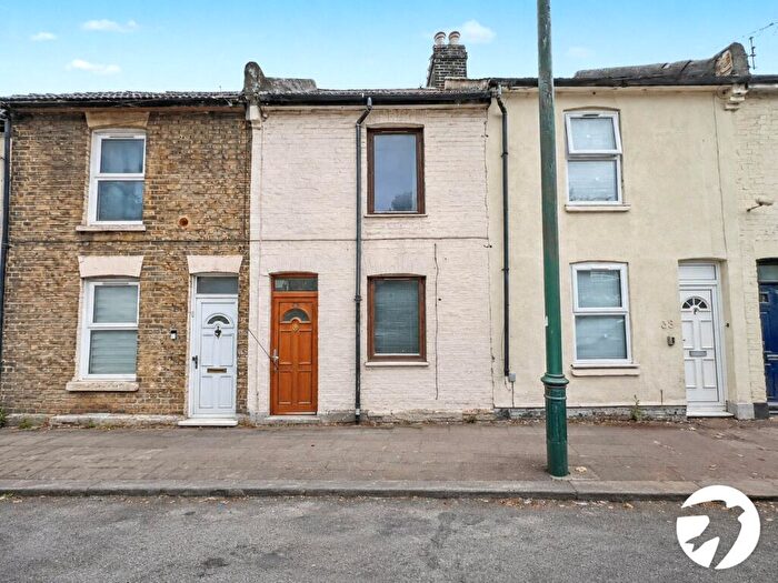 2 Bedroom Terraced House For Sale In Upper Luton Road, Chatham, Kent, ME5