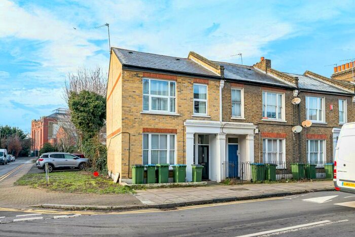 2 Bedroom Flat To Rent In Coldbath Street, Deptford, London, SE13