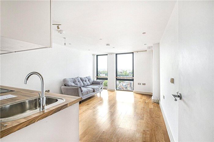 1 Bedroom Apartment To Rent In Masons Avenue, Croydon, CR0