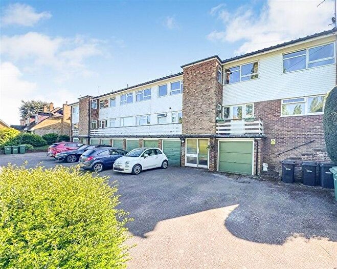 2 Bedroom Flat To Rent In Marquis Lane, Harpenden, AL5