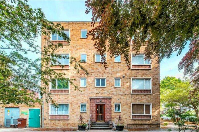 1 Bedroom Apartment To Rent In Escuan Lodge, Aberdeen Park, London, N5