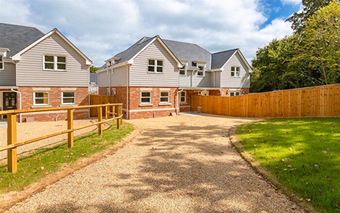 3 Bedroom Semi Detached House For Sale In Ryde, Isle Of Wight, PO33