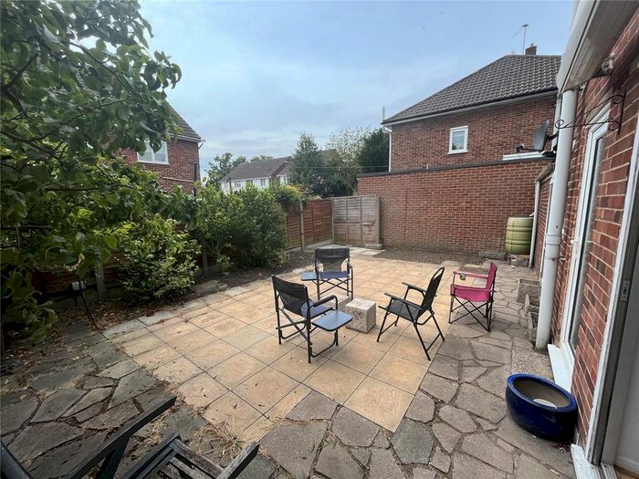 3 Bedroom Semi-Detached House For Sale In Woolwich Road, London, SE2