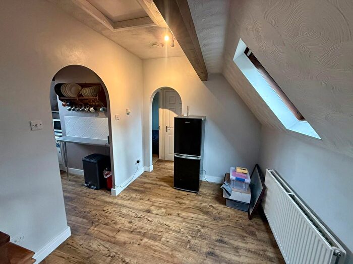 2 Bedroom End Of Terrace House To Rent In Purleigh Avenue, Worcester, WR4
